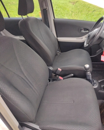 Toyota Yaris cena 22999 przebieg: 160000, rok produkcji 2010 z Brzozów małe 466